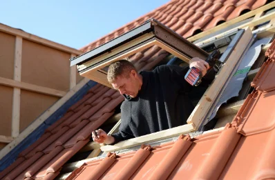 Pose de fenêtres de toit Velux à la Flachère